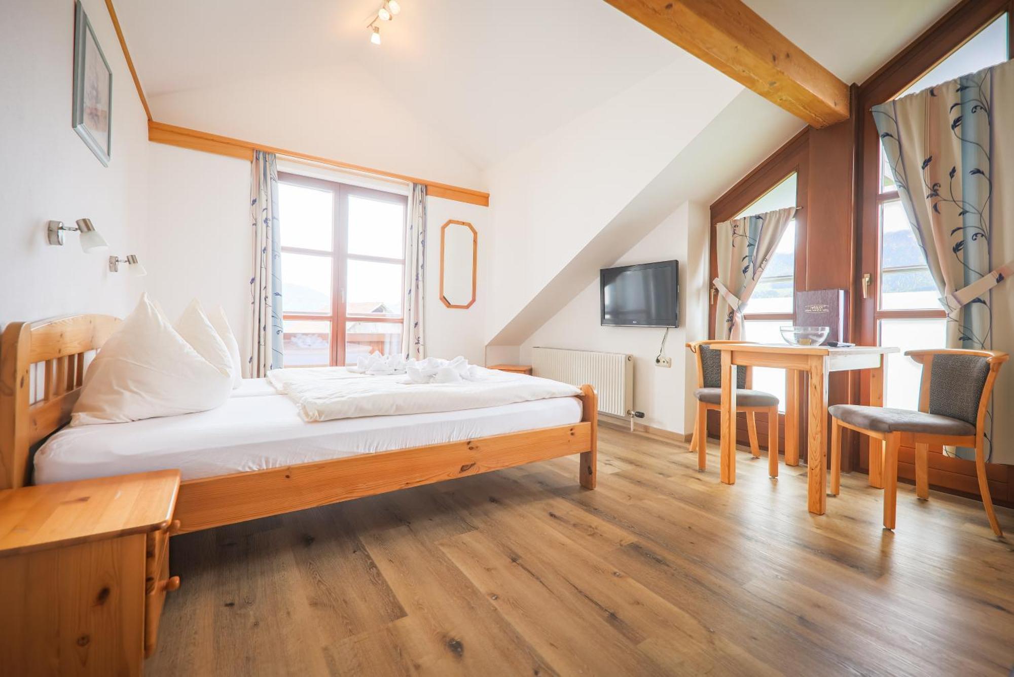 Restaurant - Cafe - Pension Hassler Berg im Drautal Luaran gambar
